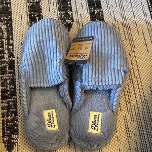 Dearfoams Women Plush Blue Slippers